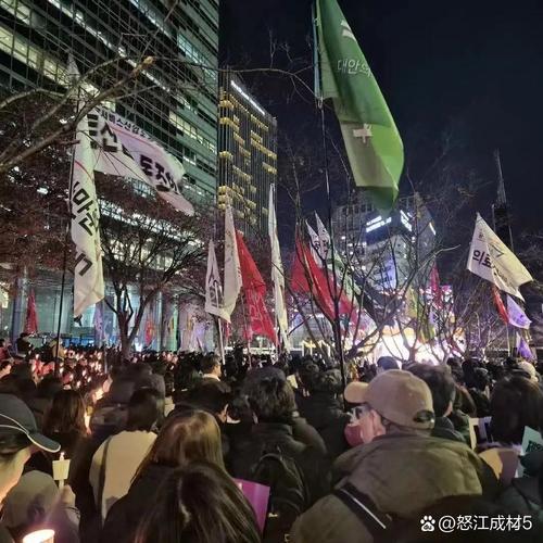 今晚澳门特马开奖结果和李在明正式宣誓就职与李在明夫人